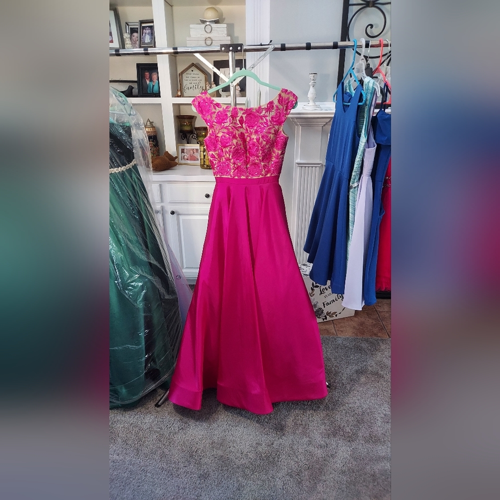 Hot Pink/Fuisha Sherri Hill Gown